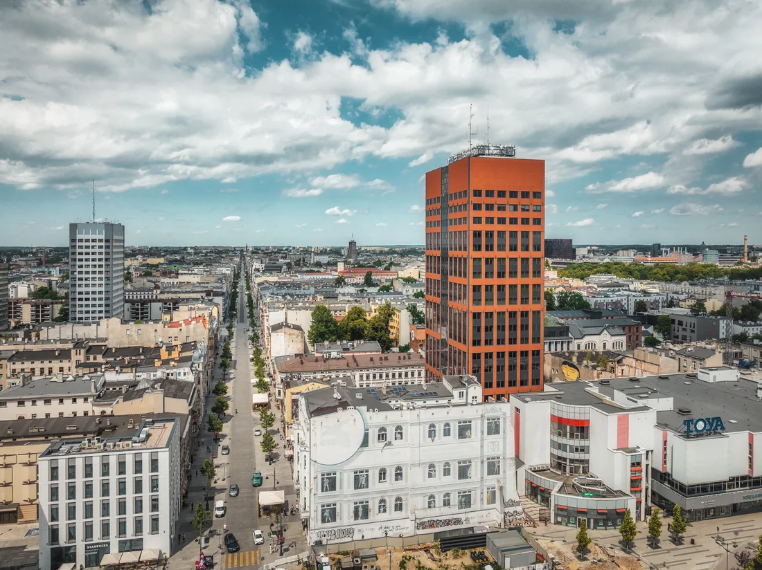 Biurowiec na wynajem w Łodzi