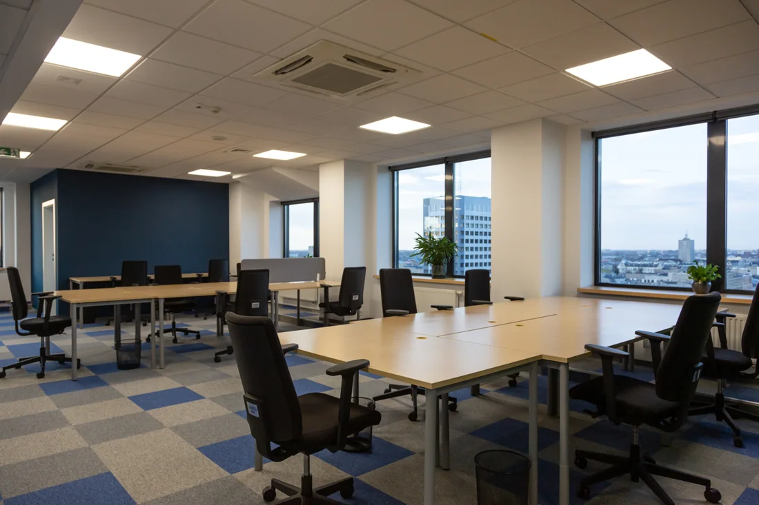 Biurowiec na wynajem w Łodzi